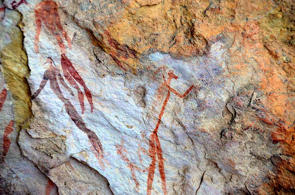 Zulu Safaris Drakensberg Cave Paintings & Nelson Mandela Capture Site Tour